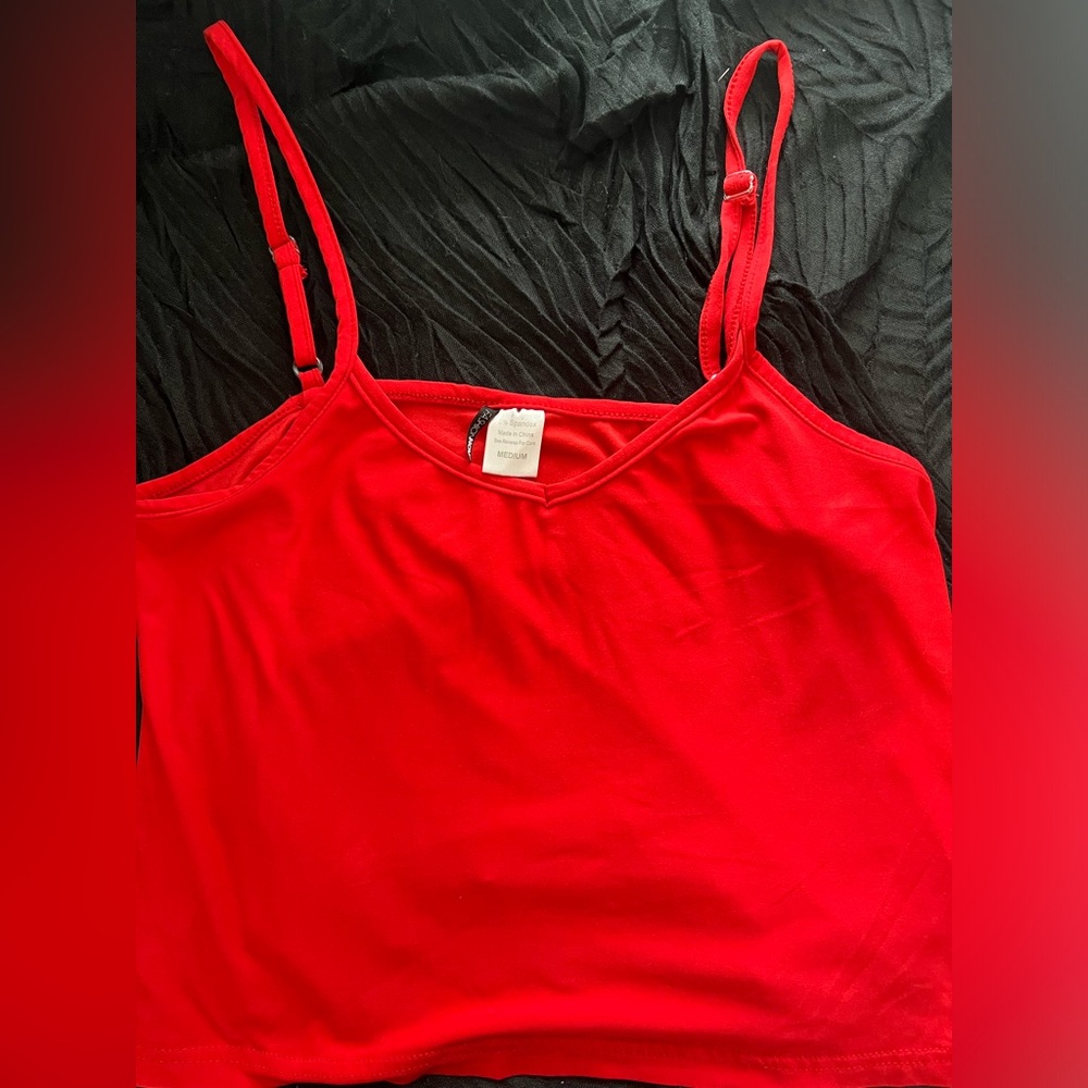 Red cami